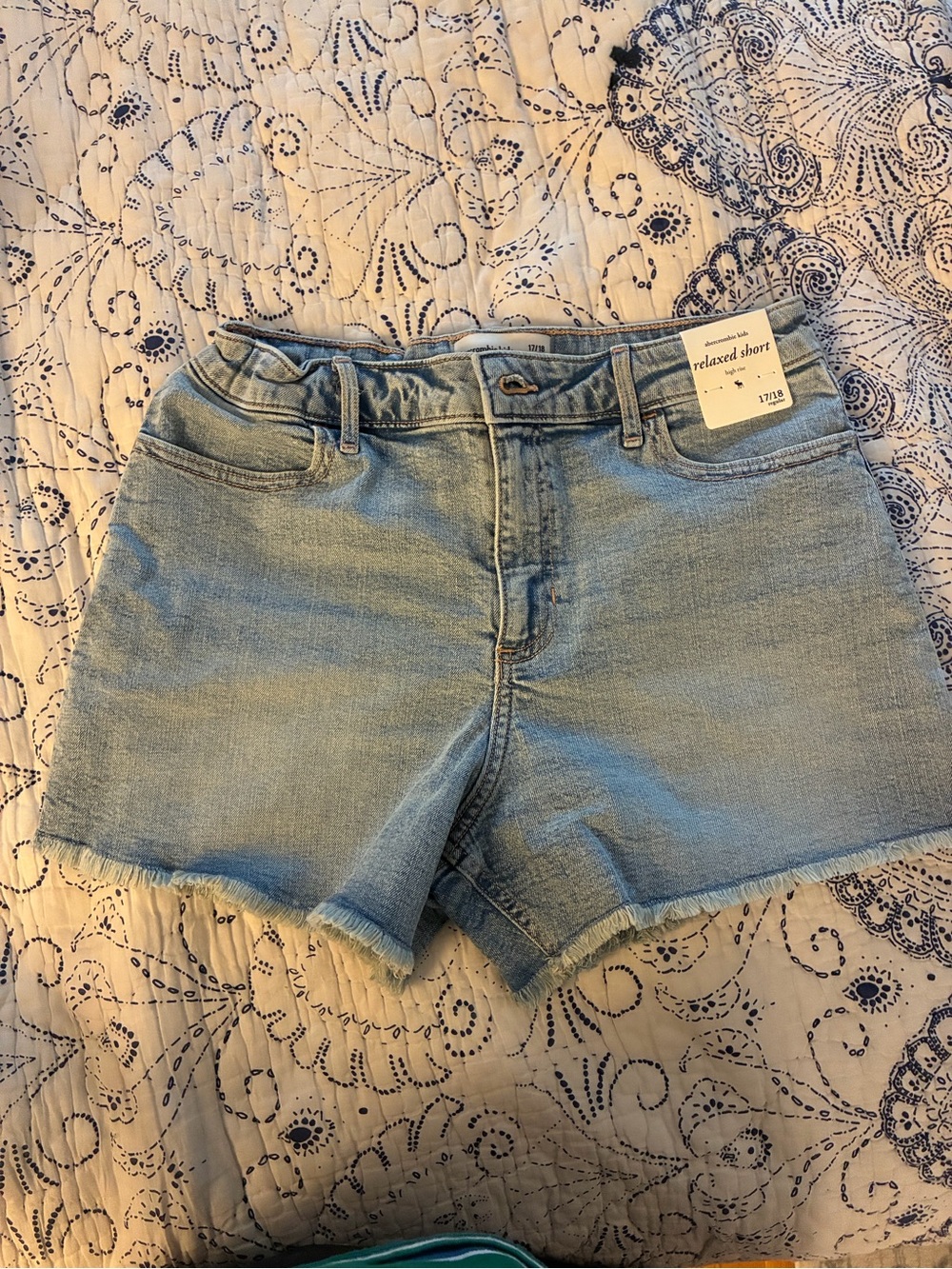 abercrombie kids high rise denim relaxed shorts with bows - 17/18 regular - NWT